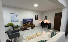 Apartamento no centro de São Lourenço e a 750 metros do parque